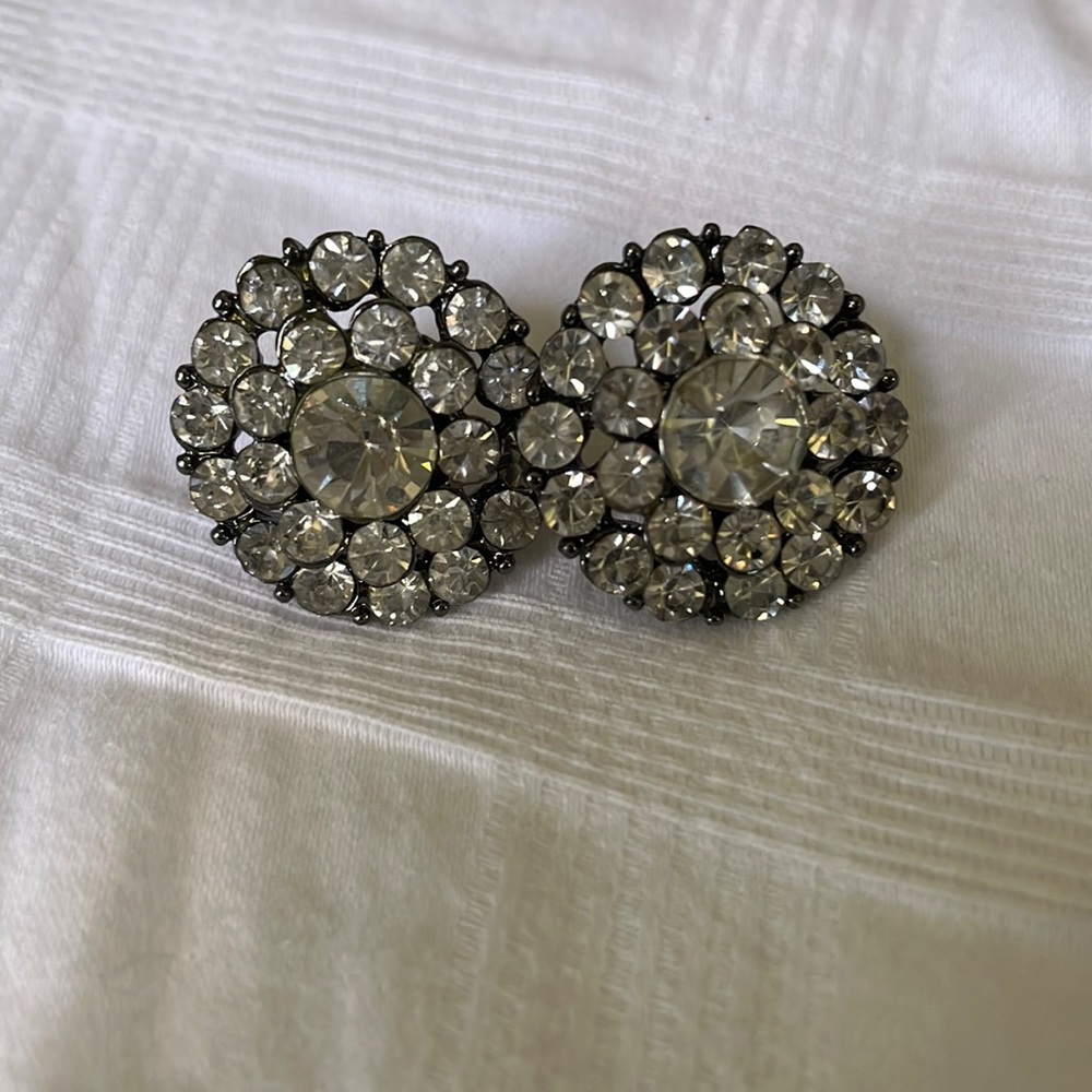 Costume jewelry post earrings